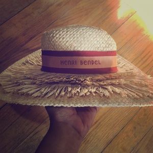 Henri Bendel hat